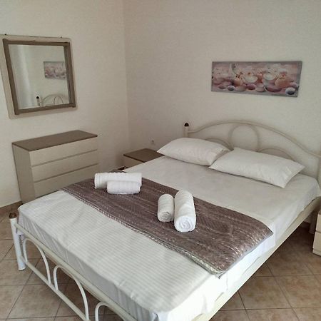 Iraklitsa Bay Apartment Nea Iraklitsa Buitenkant foto