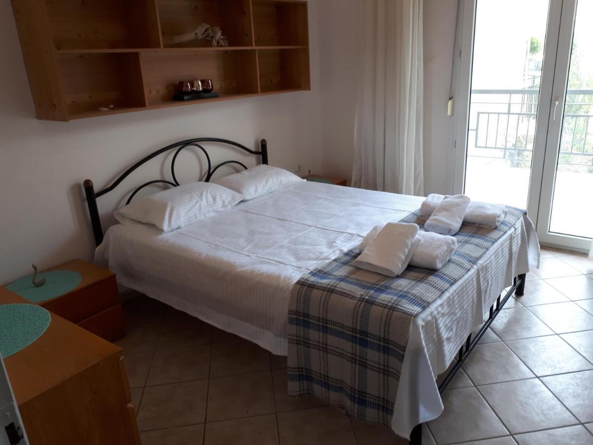 Iraklitsa Bay Apartment Nea Iraklitsa Buitenkant foto