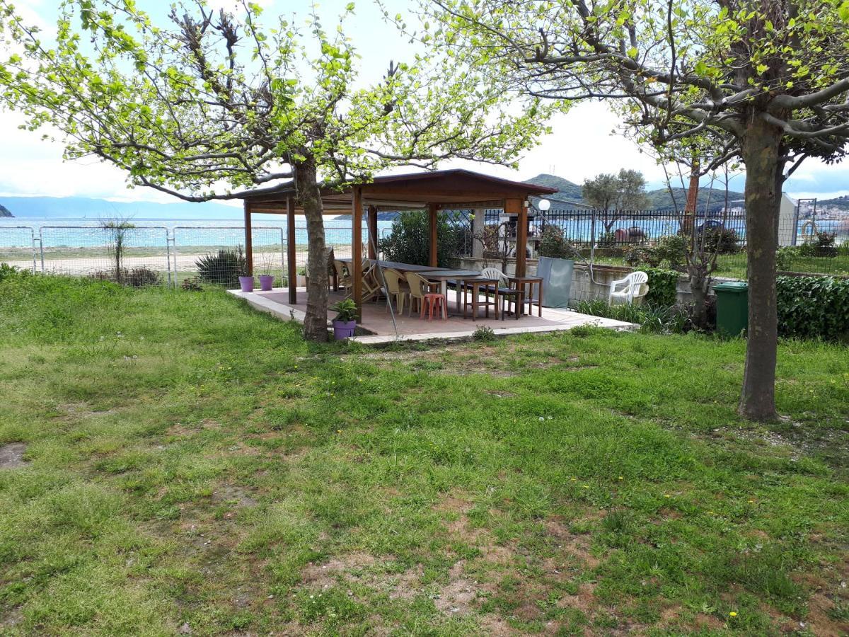 Iraklitsa Bay Apartment Nea Iraklitsa Buitenkant foto